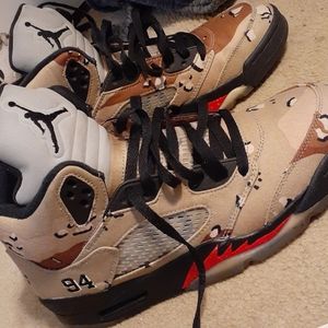Supreme 5s